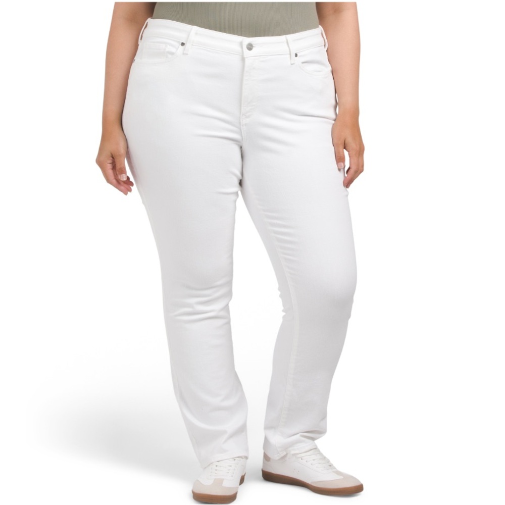 1 hour sale. NYDJ, plus 24, Marilyn Straight Leg White Jeans